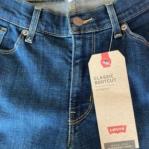 Levi’s jeans classic bootcut blue jeans size 30/31 mid rise Levi’s blue jeans